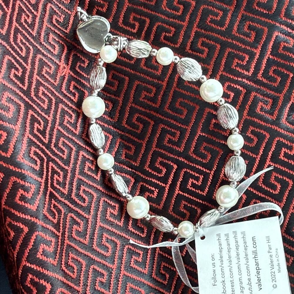 Valerie Parr Hill Faux Pearl Silver Tone Bead Prayer Box Charm Stretch Bracelet - Picture 2 of 9